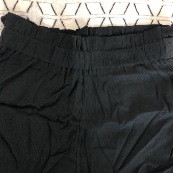 NEVER WORN SHEIN shorts - Picture 3 of 4